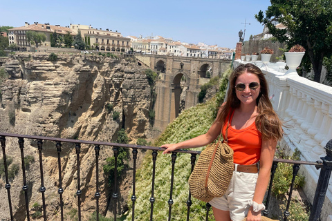 Nerja: Sightseeing Tour to Ronda and Setenil de las Bodegas
