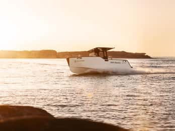 Electric Boat Family Tour