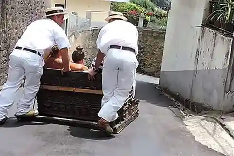 Paseo en Tobogán y Degustación de Vino de Madeira