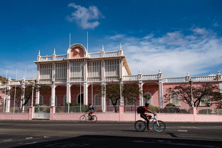 São Vicente: Full-Day Guided Tour with Lunch São Vicente: Full-Day Guided Tour with Lunch