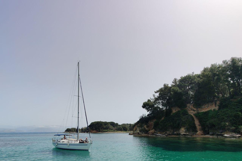 Corfú: Crucero privado de medio día en velero