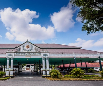 Tour a pie por el Palacio del Sultán y el Castillo de Agua