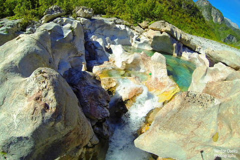 Au départ de Tirana : 3 jours de randonnée dans le parc national de Theth et dans l&#039;œil bleu