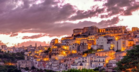 From Syracuse: Tour of Ragusa Ibla, Noto and Modica with Scacce Food Tasting