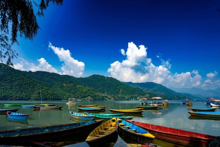 Kathmandu: Explore Pokhara em um tour particular de luxo de 4 dias