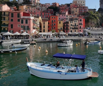 La Spezia: Morning or Sunset Cinque Terre Tour & Aperitif