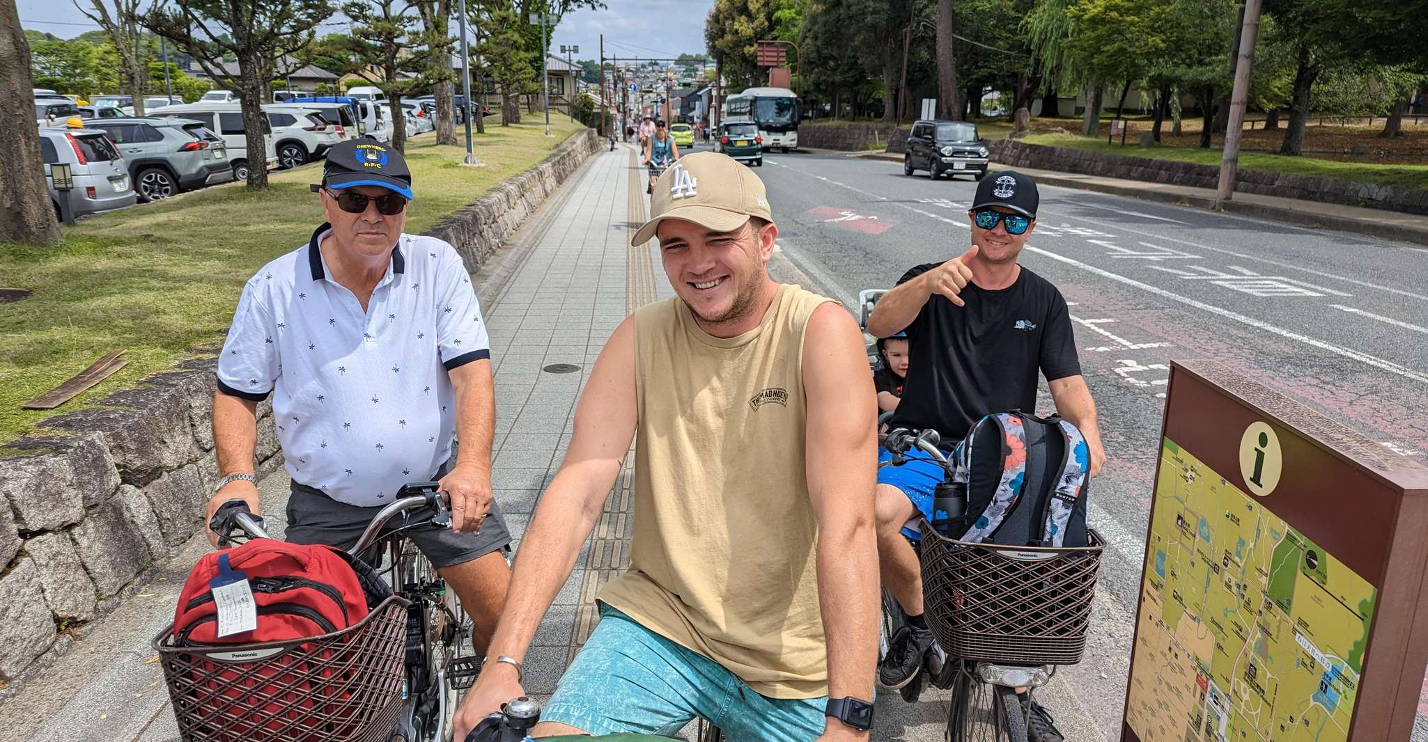 E-Bike Nara Highlights - Todaiji, Knives, Deer, Shrine photo 5