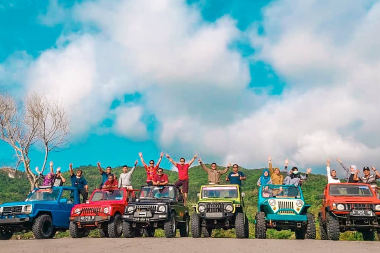Yogyakarta: 5 beach adventure in Gunungkidul by jeep