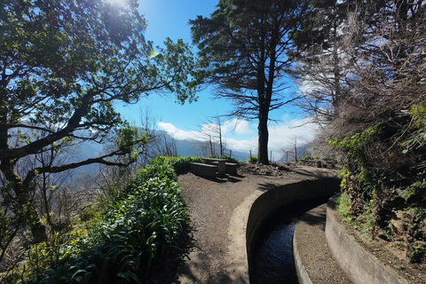 Madeira: PR17 Bica da Cana Encumeada Guided Hike with Pickup Madeira: Bica da Cana to Encumeada Guided Hike with Pickup