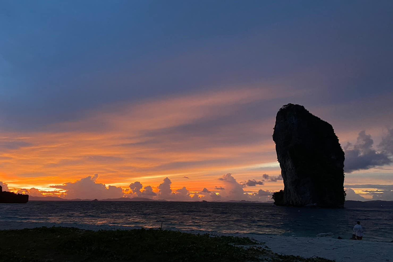 Krabi: Rejs promem na plażę Railay z bioluminescencyjnym planktonem