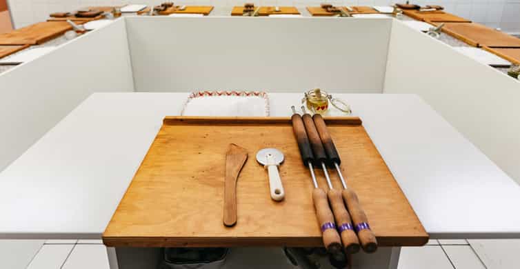 Budapest: Hungarian Chimney Cake Workshop in the City Center photo 7