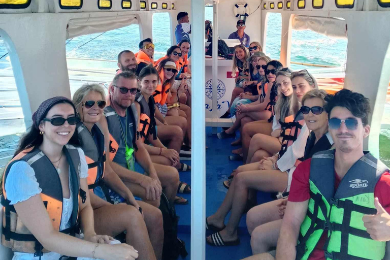 Palawan: El Nido to Coron 3-Day Group Boat Expedition