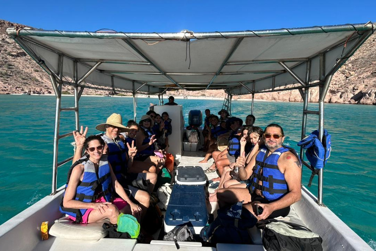 La Paz: Espíritu Santo Island, Balandra Beach, and Sea Lions – All-Inclusive La Paz: Espíritu Santo Island and Balandra, All-Inclusive