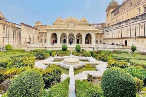 Jaipur private guided tour by vintage Luxury car