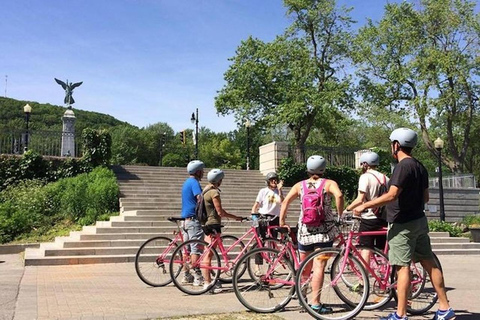 Niet-toeristische Montreal Roze FietstochtVoorbij de fietspaden