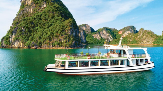 FROM HA NOI : FULL DAY LUXURY HA LONG BAY CRUISE - LIMOUSINE