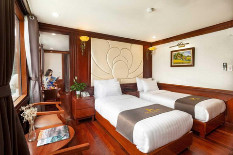 Hanoi/Port : 2-Day Ha Long & Lan Ha Bay on Luxury Cruises Limousine Bus from Hanoi to Ha Long