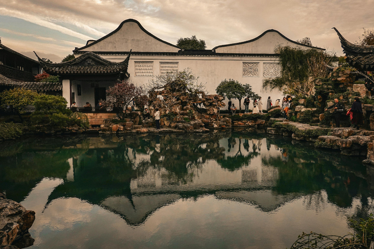 From Shanghai with Bullet Train: Suzhou Private Day Trip From Shanghai with First-class Seat Train: Suzhou Day Trip