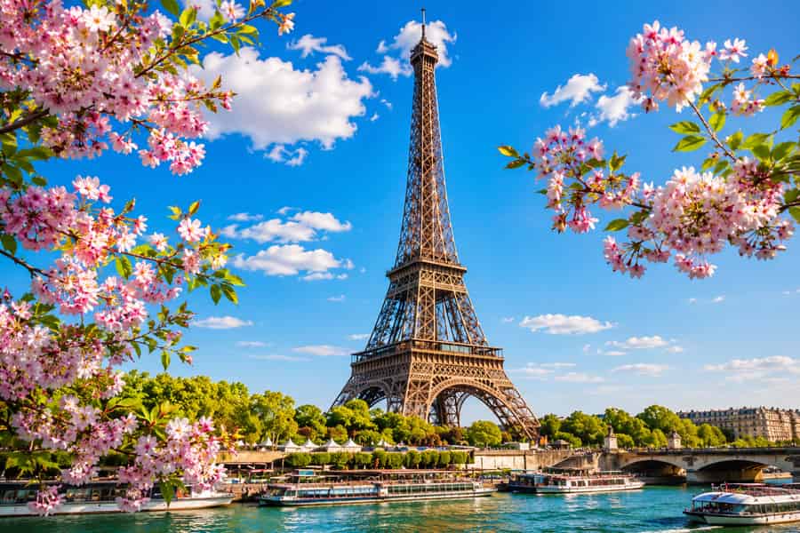 Vom Hafen Le Havre: Hin- und Rücktransfer nach Paris mit dem Bus. Foto: GetYourGuide Vom Hafen Le Havre: Hin- und Rücktransfer nach Paris mit dem Bus. Foto: GetYourGuide