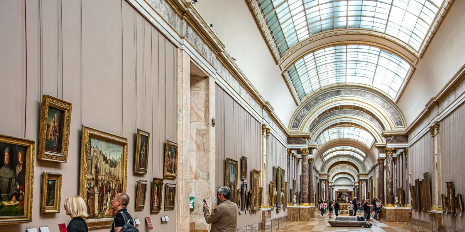 Paris: Louvre Museum Entry Ticket with Guided Tour