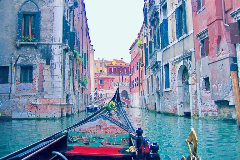 Venecia: Visita romántica en góndola y cena para dosPrecio por pareja : Góndola + Cena para 2 personas