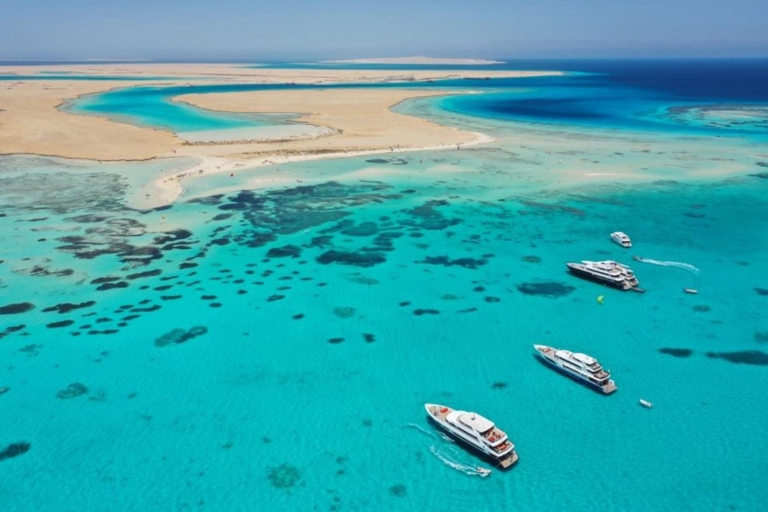 Hurghada: Yate privado de lujo con almuerzo y bebidas opcionales