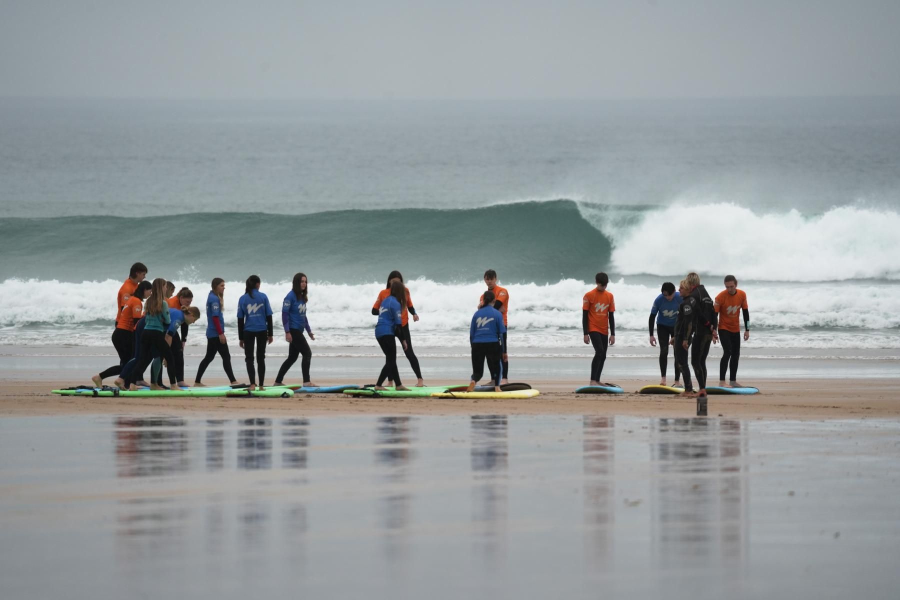 Watergate Bay: Surfstunde für Gruppen
