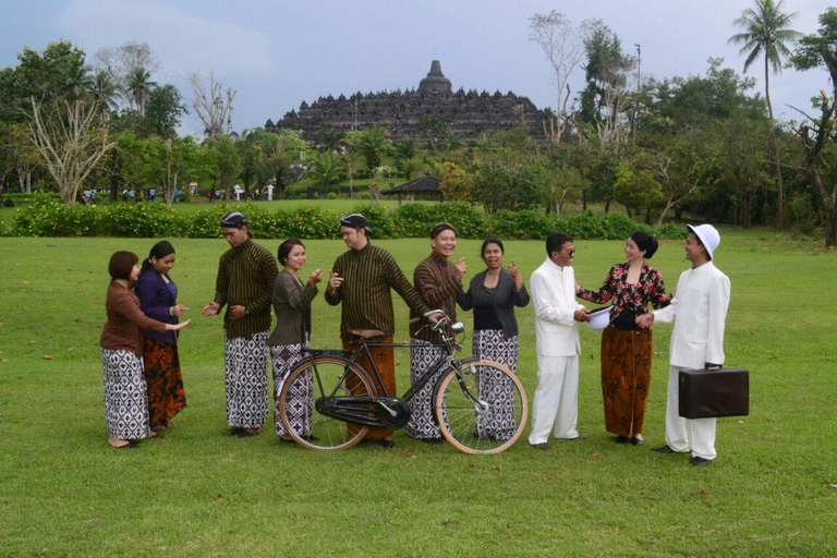 SUNRISE AT VIEWPOINT, BOROBUDUR & PRAMBANAN