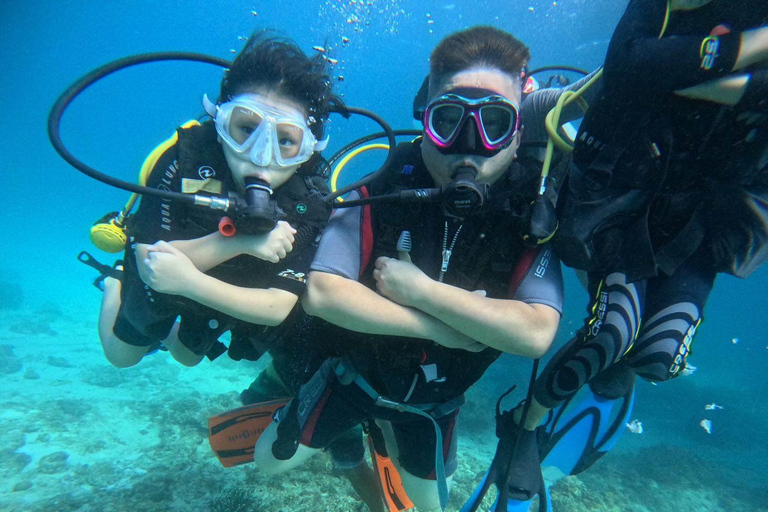 Boracay: Island Hopping with Buffet Lunch & Helmet Diving