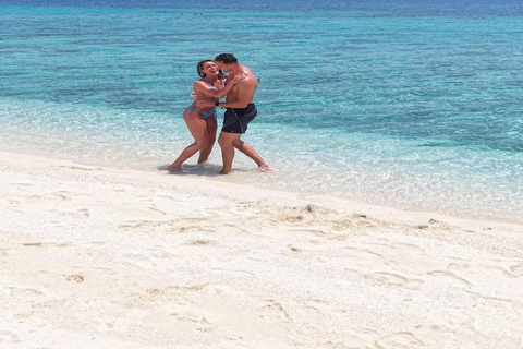 Stone Town & Nakupenda Sandbank – Full-Day Tour with Fruits Stone Town & Nakupenda Sandbank–Full-Day Tour With BBQ luch