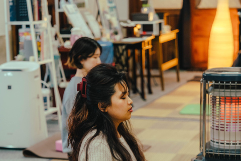 Kyoto: Yoga Session in a Japanese Temple with a Meal 2 yoga lesson + meal