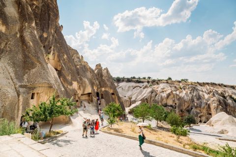 Daily Cappadocia Red Tour with Lunch and Tickets!