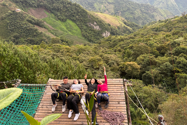 Z Medellín: 1-dniowa wycieczka &quot;La Casa en el Aire&quot;La Casa en el Aire: 1-dniowa wycieczka - transport wliczony w cenę