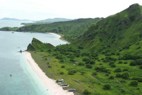 Komodo National Park: Full-Day Boat Tour with Lunch