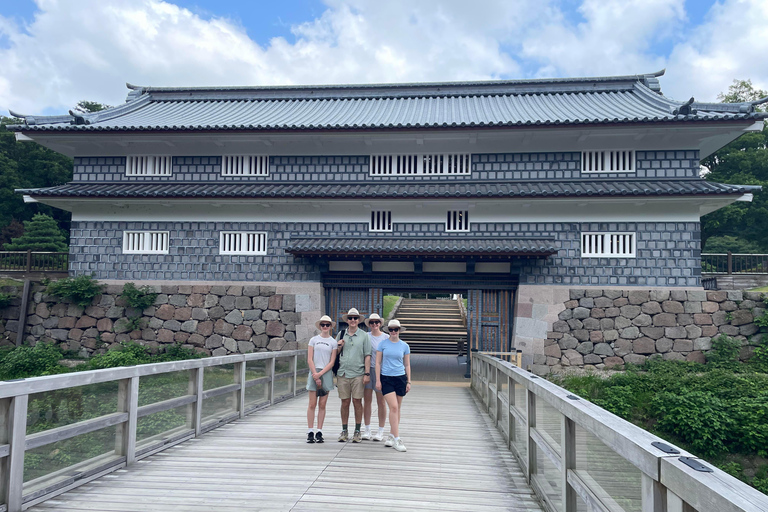 I colori di Kanazawa: tour della città con Kenrokuen e Kaga Yuzen