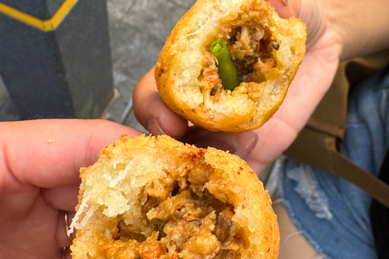 Jakarta Nights Food Tour with 15+ Tastings