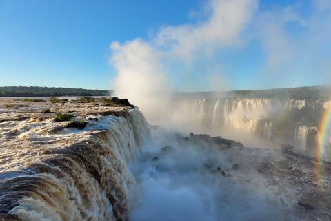 Iguassu Waterfalls Private Day Tour: Both sides, same day!