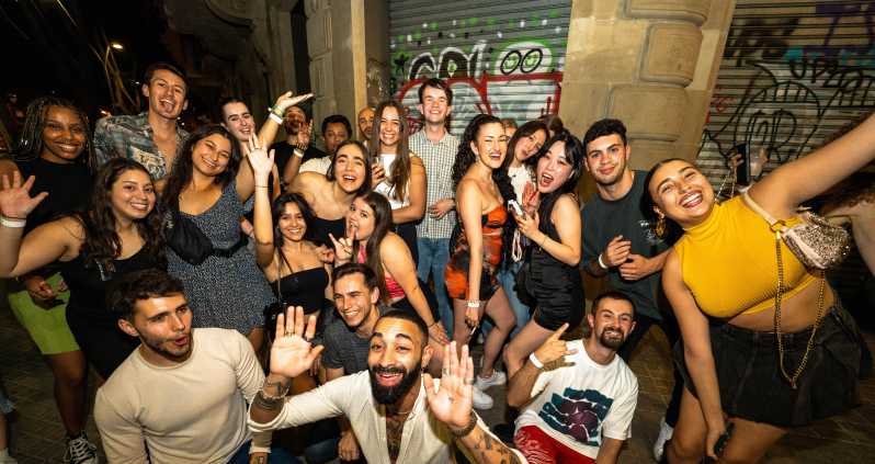 Barcelone : Tournée des bars avec 1 heure d'open bar et entrée dans un club VIP