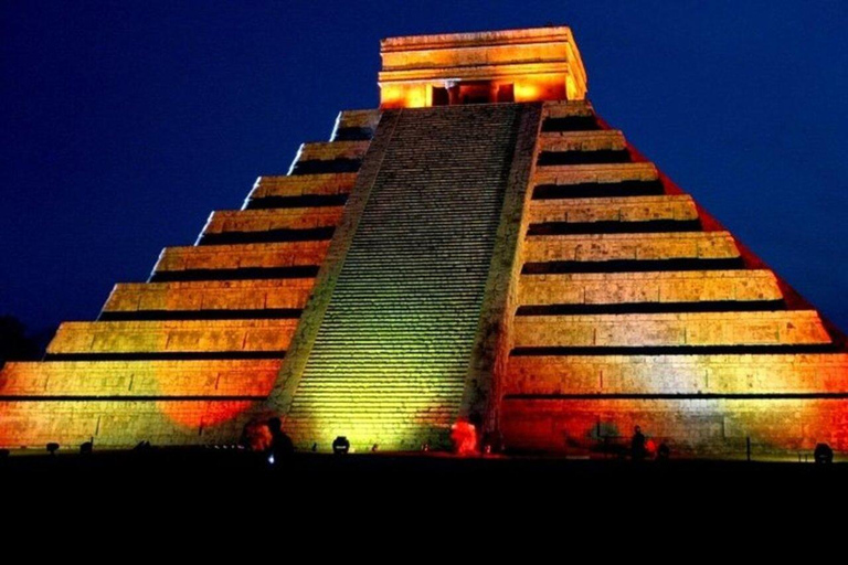 Chichén Itzá und Valladolid Nachttour mit Mittagessen und Transfer inbegriffen