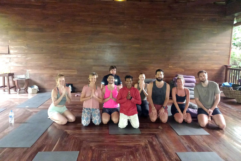Unawatuna: 4-Day Stay with Yoga, Kayaking, and Jewelry
