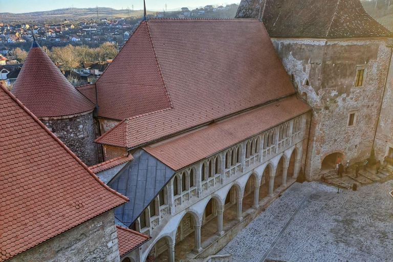 Brasov: Corvin Castle Private Tour with Entry Ticket