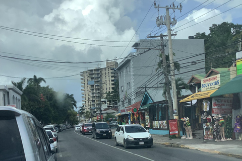 Montego Bay: Dunn's River Falls and Ocho Rios Day Trip