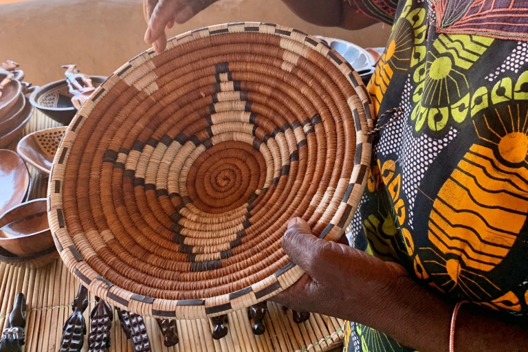 Rwandees wandtapijt: weven, creëren, empoweren in Kigali