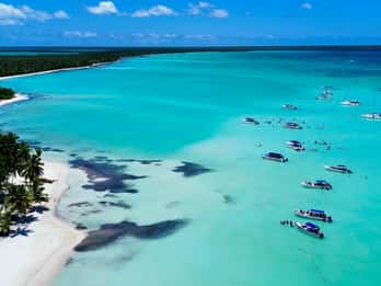 4-Day Full VIP Package: Saona Island + City Tours + Bahia de las Aguilas