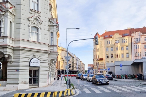 Kunstdistrict van Praag: zelfgeleide tour met multiculturele verhalenKunstdistrict van Praag: zelfgeleide multiculturele game