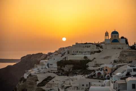 Santorini: vaart vulkanische eilanden & bezoek warmwaterbronRondvaart met vervoer van/naar hotel - met bezoek Oia