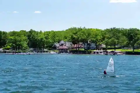 1-Day Tour Lake Geneva & Anderson Japanese Gardens
