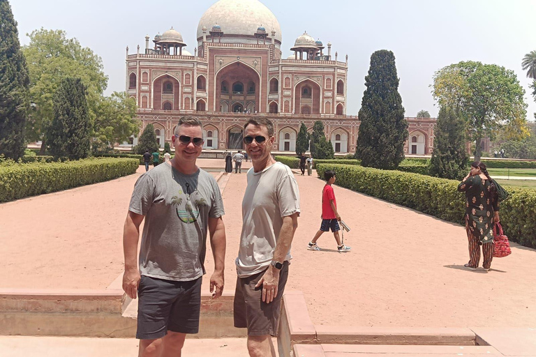 Full Day Delhi Siteseen Tour Including New Delhi & Old Delhi Full Day tour with Transportation, Guide & Entry Ticket.