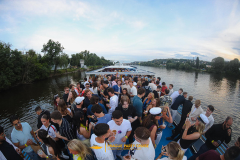 Prague : Boat Party with Afterparty at EPIC Prague : New Year Boat Party with Afterparty at EPIC