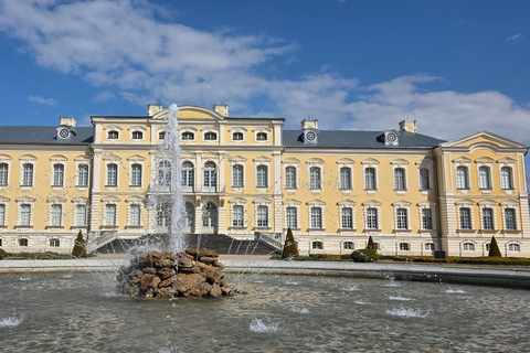 From Riga: Bauska Castle & Rundāle Palace Half Day Trip